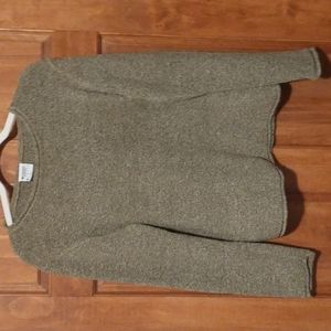 Columbia women's size M pullover long sleeve cotton blend w logo/rolled hems